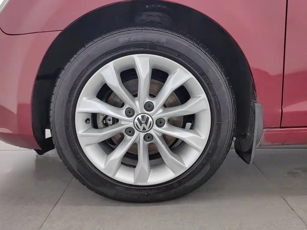Volkswagen Golf — миниатюра 17
