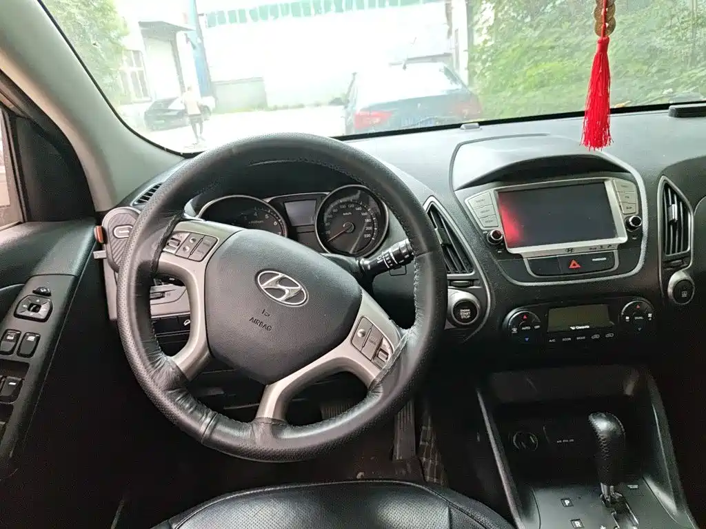 Hyundai BAIC Hyundai ix35 ix35 2013 2.0L AT GLS IV