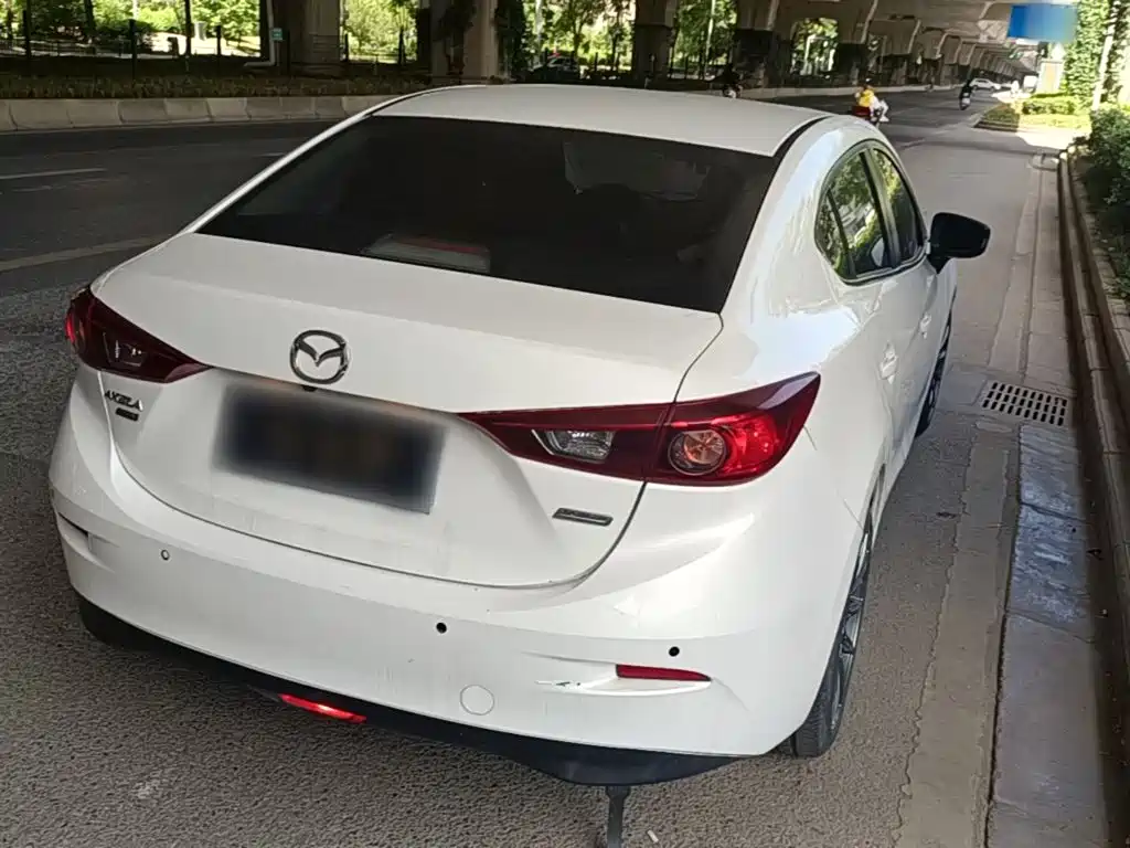 Mazda 3 Axela — миниатюра 7