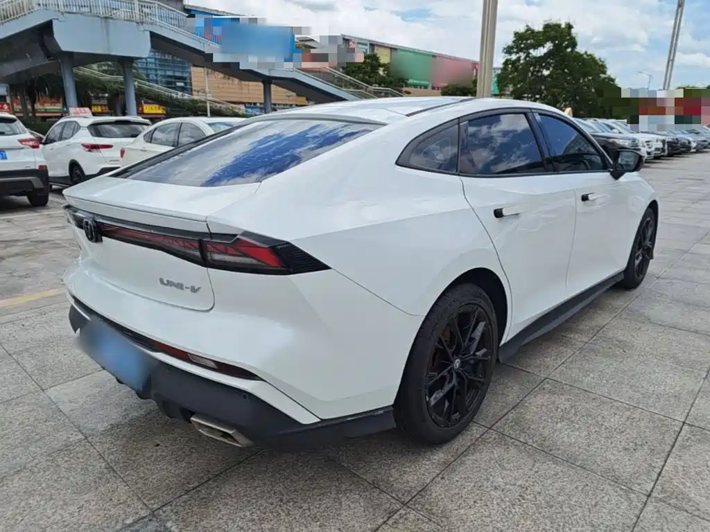 Changan UNI-V — миниатюра 7