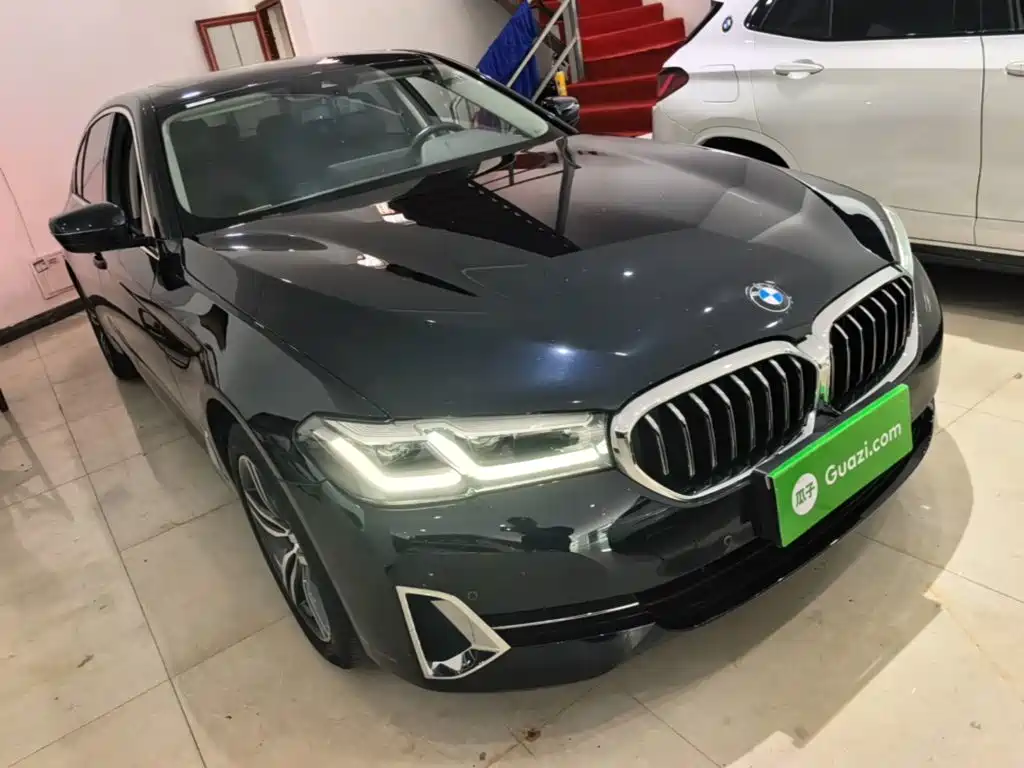 BMW 5 Series — миниатюра 4
