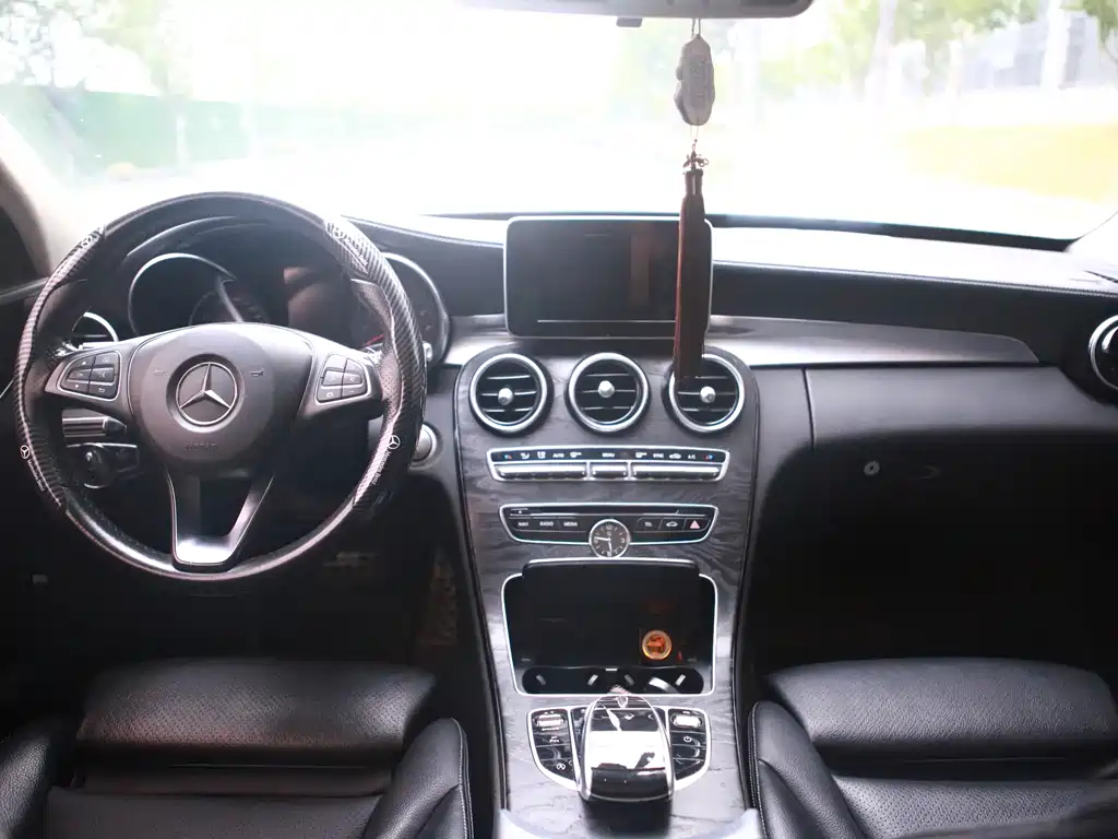 Mercedes-Benz C-Class — миниатюра 9