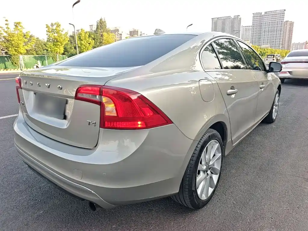 Volvo S60 — миниатюра 7