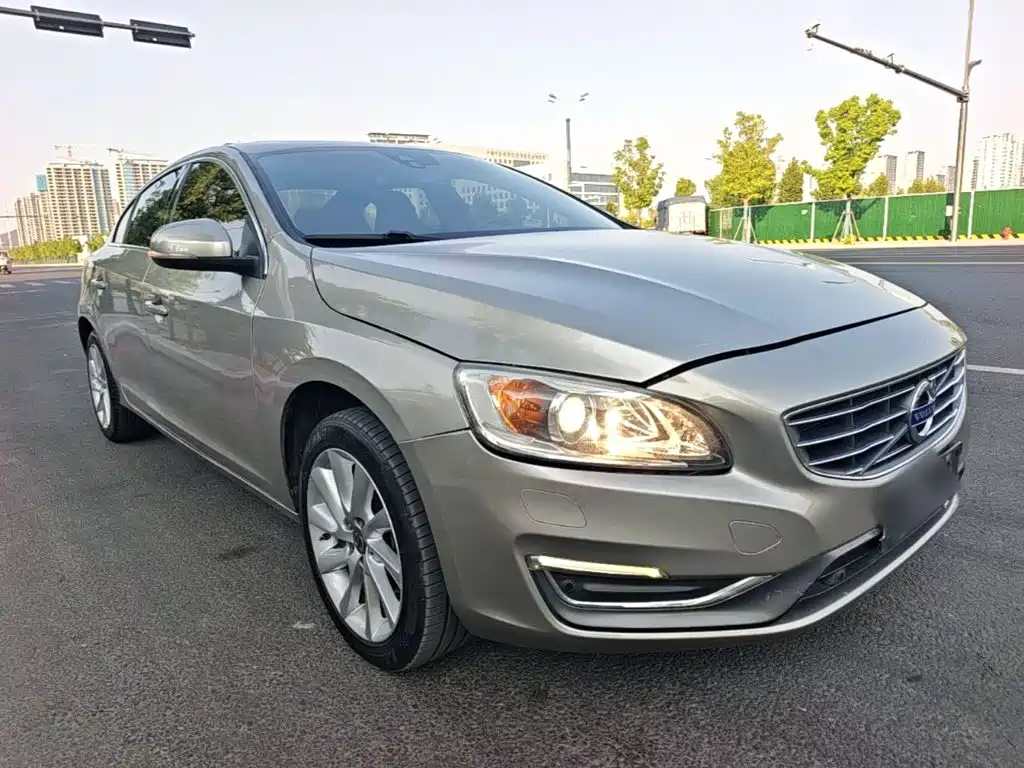 Volvo S60 — миниатюра 4