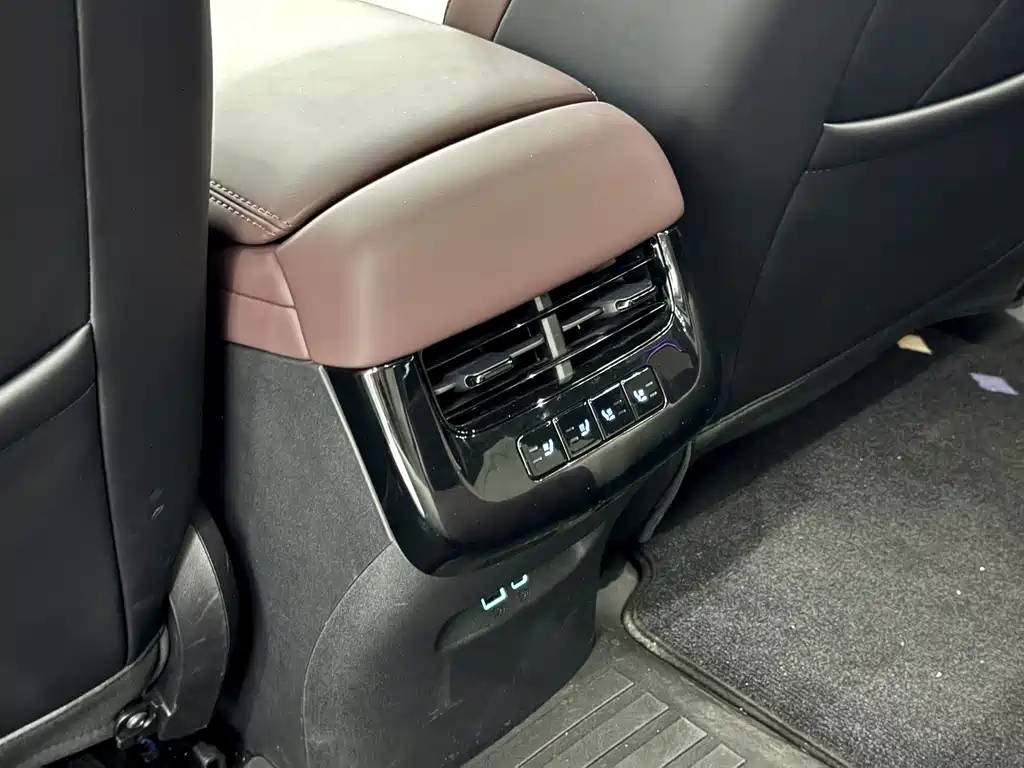 BYD Seal 07 DM-i — миниатюра 8