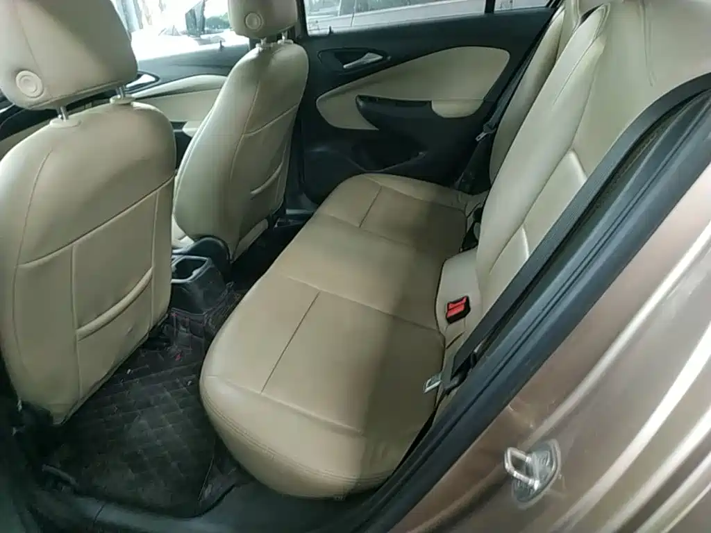 Buick Excelle — миниатюра 17