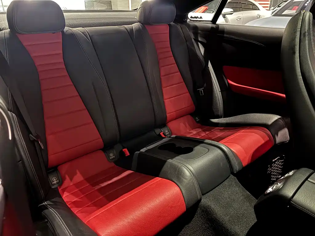 Mercedes-Benz E-Class (Import) — миниатюра 16