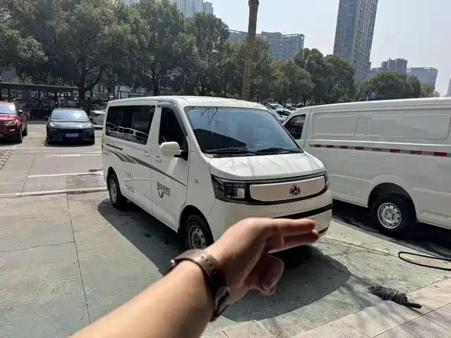 CHANGAN CHANGAN RUIXING EM60 2025