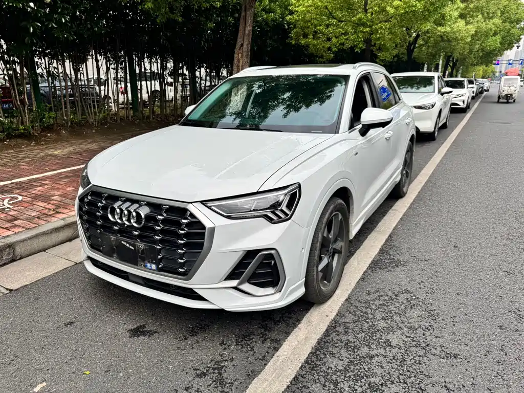 Audi Q3 2022