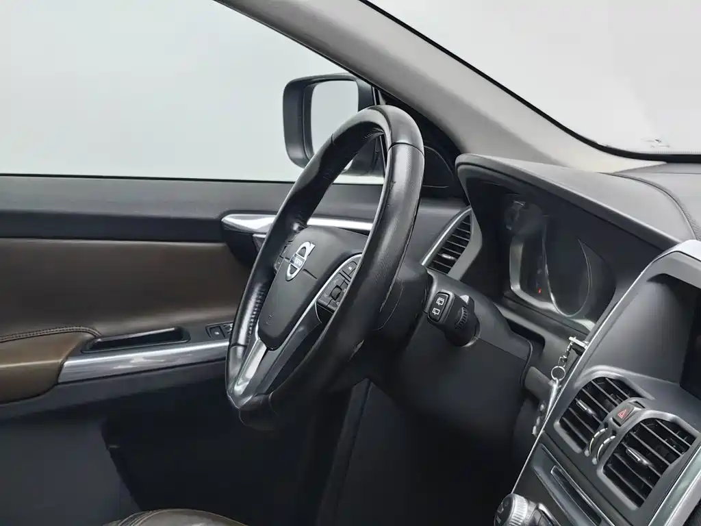 Volvo XC60 — миниатюра 22