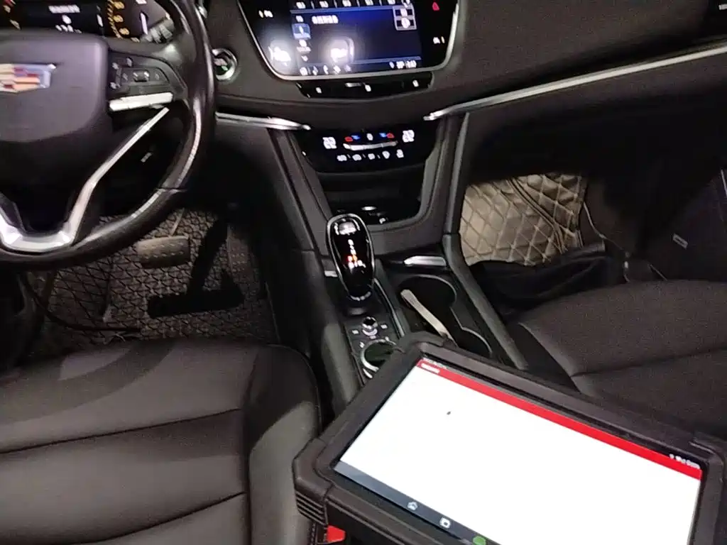 Cadillac XT6 — миниатюра 14