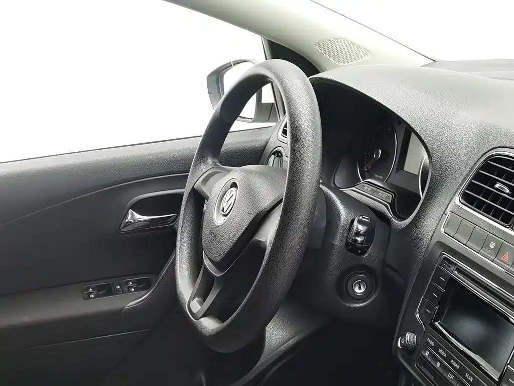 Volkswagen Polo — миниатюра 22