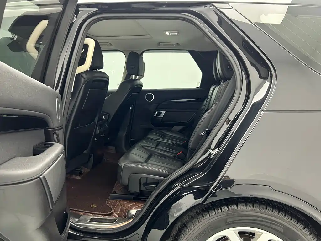 Land Rover Discovery — миниатюра 6