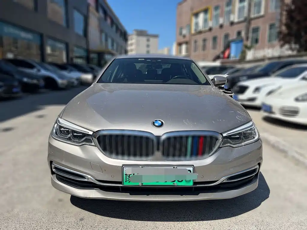 BMW 5 Series New Energy — миниатюра 2