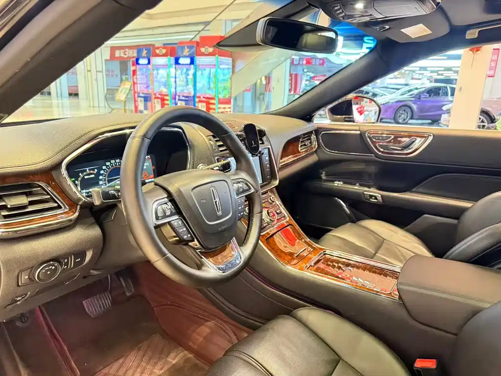 Lincoln Continental — миниатюра 5