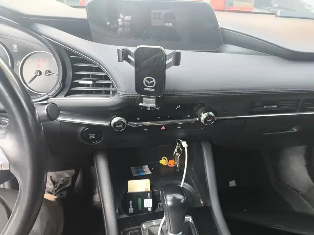 Mazda 3 Axela — миниатюра 9