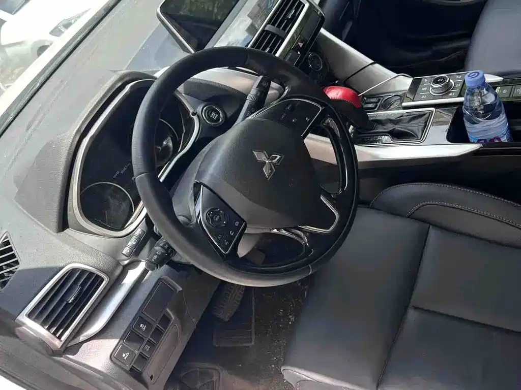 Mitsubishi Eclipse Cross — миниатюра 6