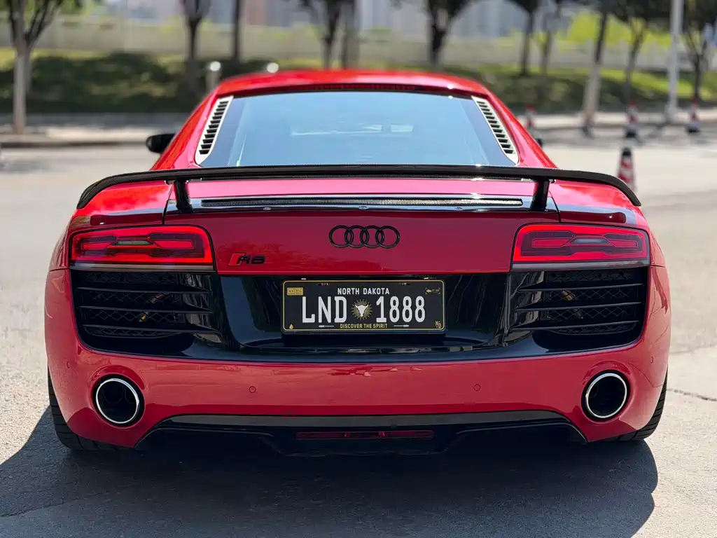 Audi R8 — миниатюра 6