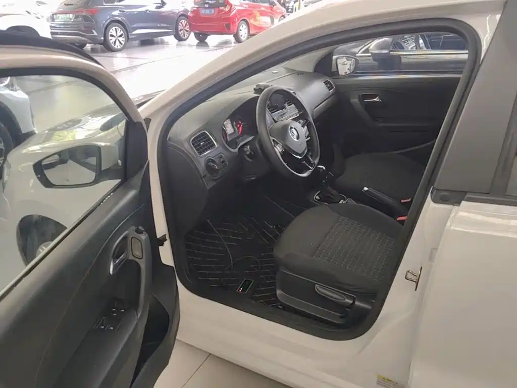 Volkswagen Polo — миниатюра 16