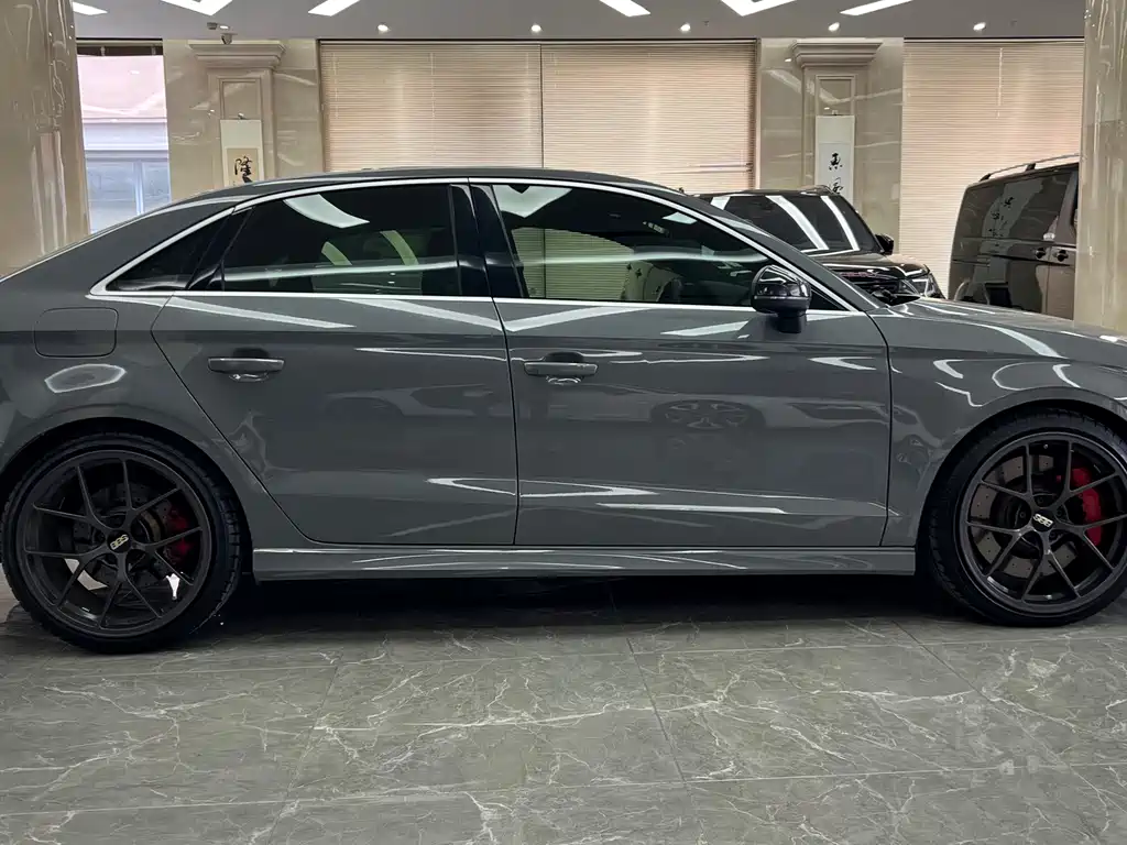Audi RS 3 — миниатюра 4