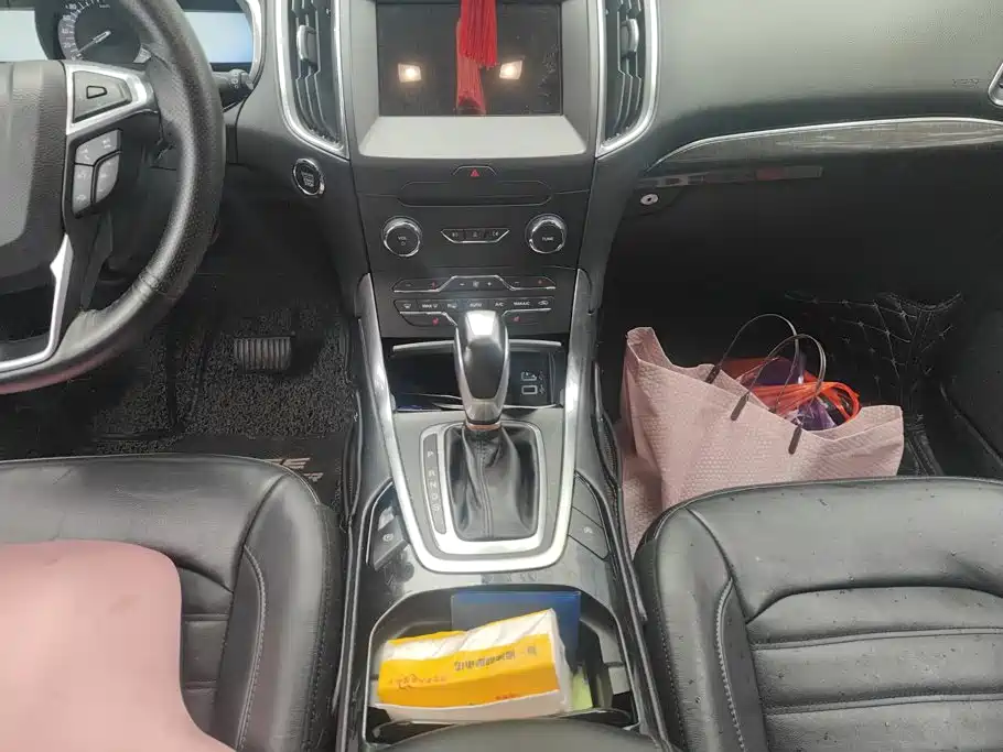 Ford Edge — миниатюра 16