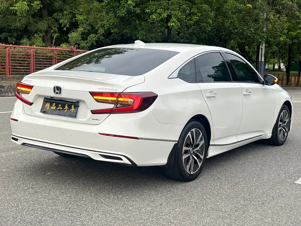 Honda Accord — миниатюра 7