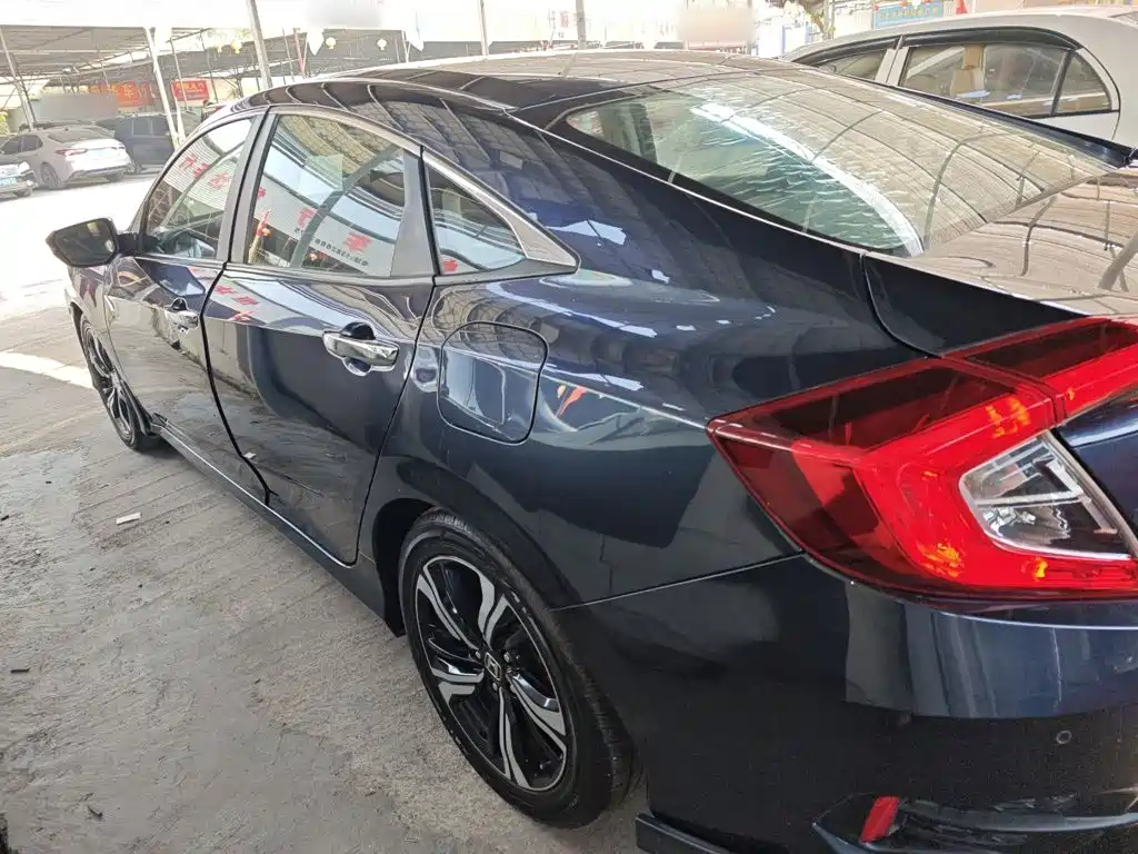 Honda Civic — миниатюра 5