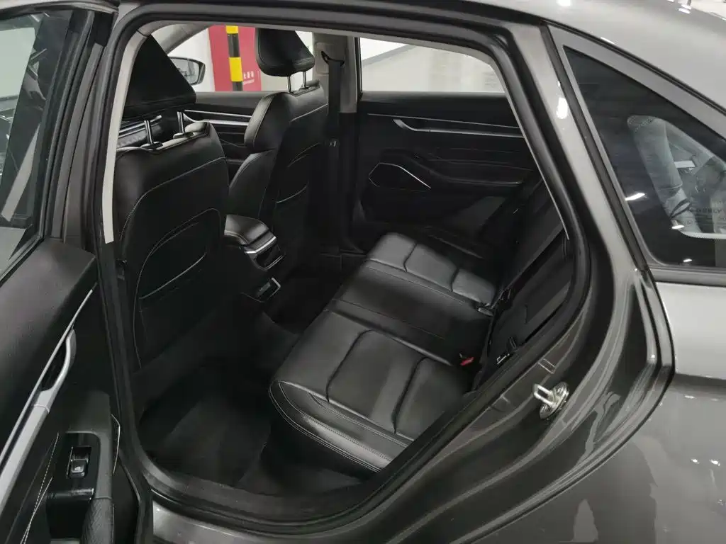 Geely Emgrand — миниатюра 15
