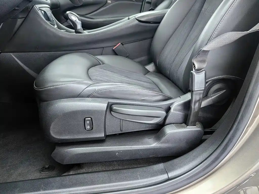 Buick Envision Plus — миниатюра 20