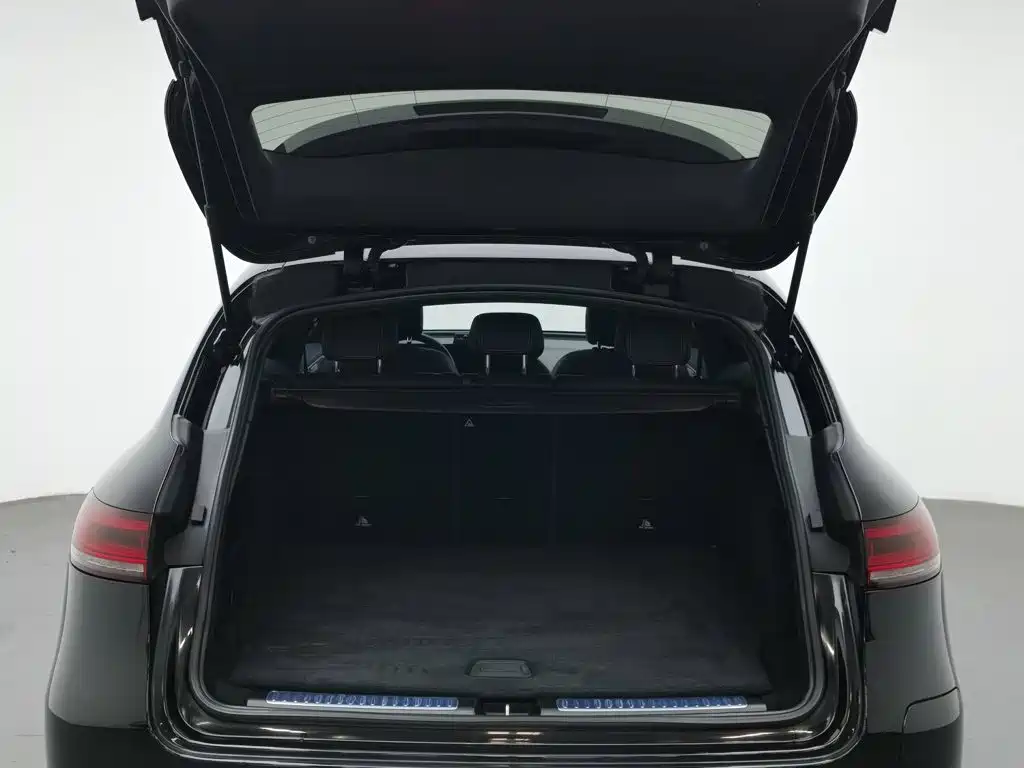 Mercedes-Benz EQC — миниатюра 16