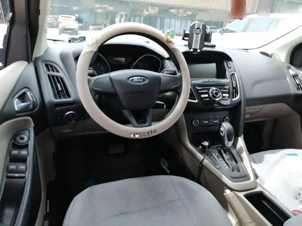 Ford Focus — миниатюра 11