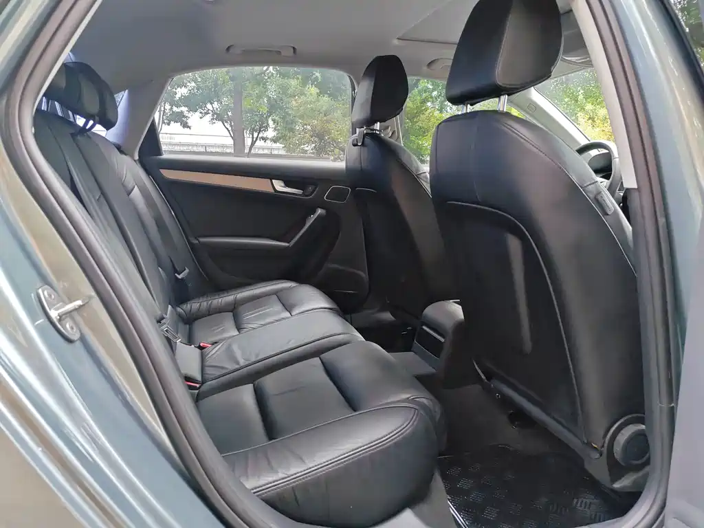 Audi A4L — миниатюра 9