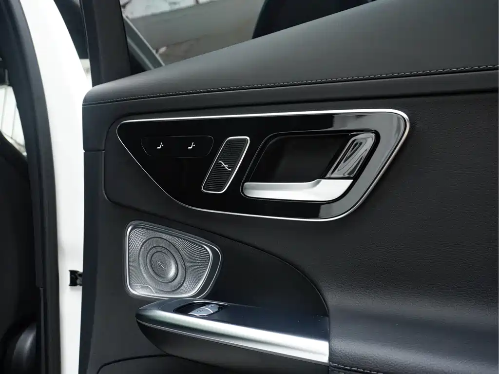 Mercedes-Benz C-Class — миниатюра 28