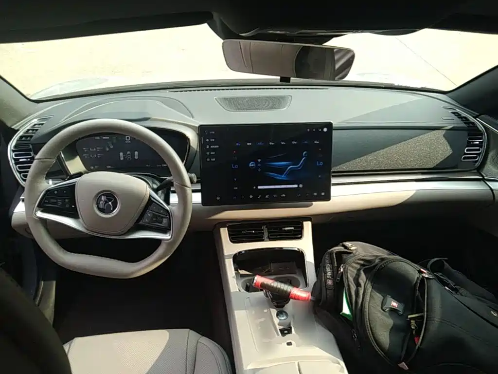 BYD Han 2025 EV Smart Drive 605KM