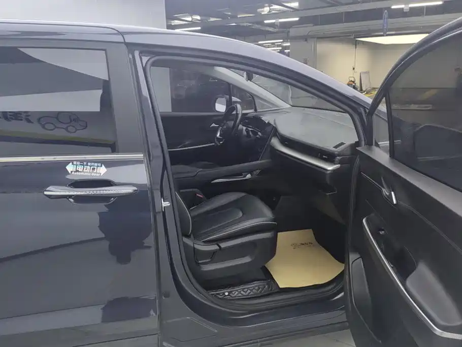 Hyundai Custo — миниатюра 8
