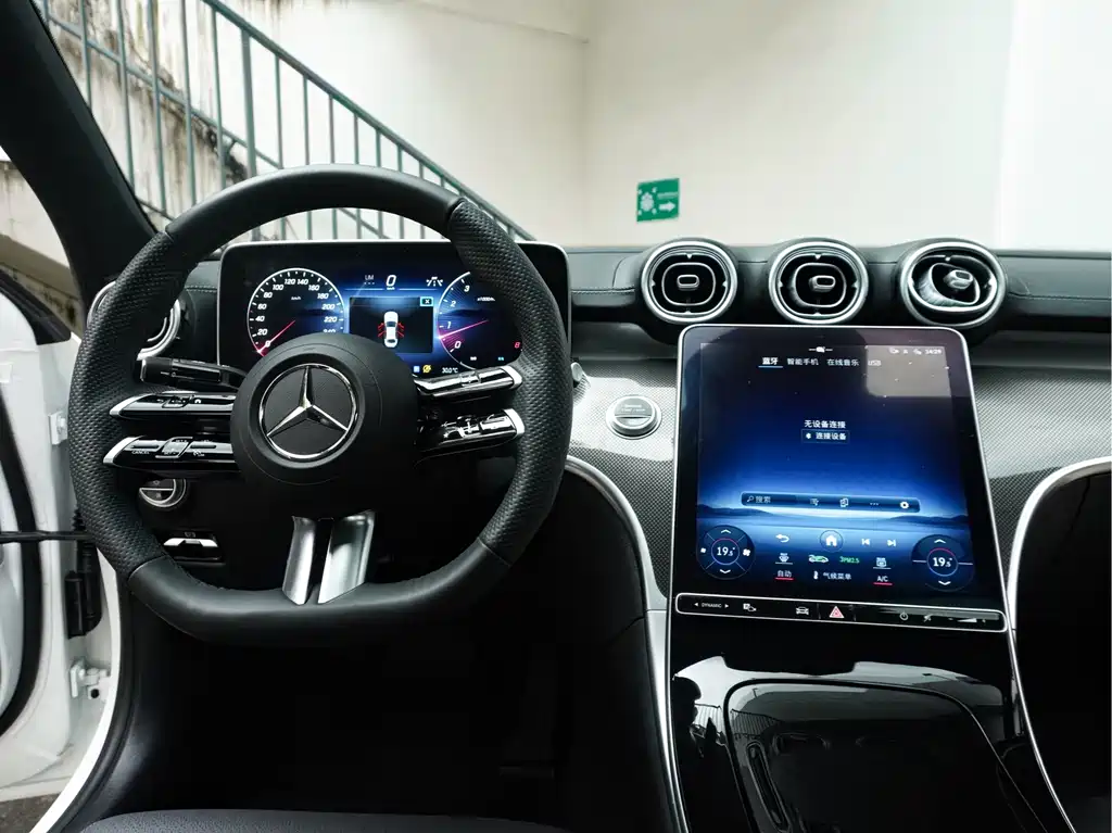 Mercedes-Benz C-Class — миниатюра 22