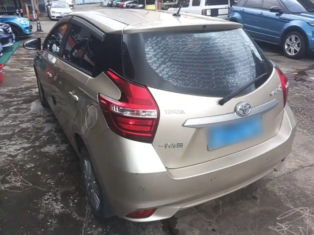 Toyota Vios FS — миниатюра 5