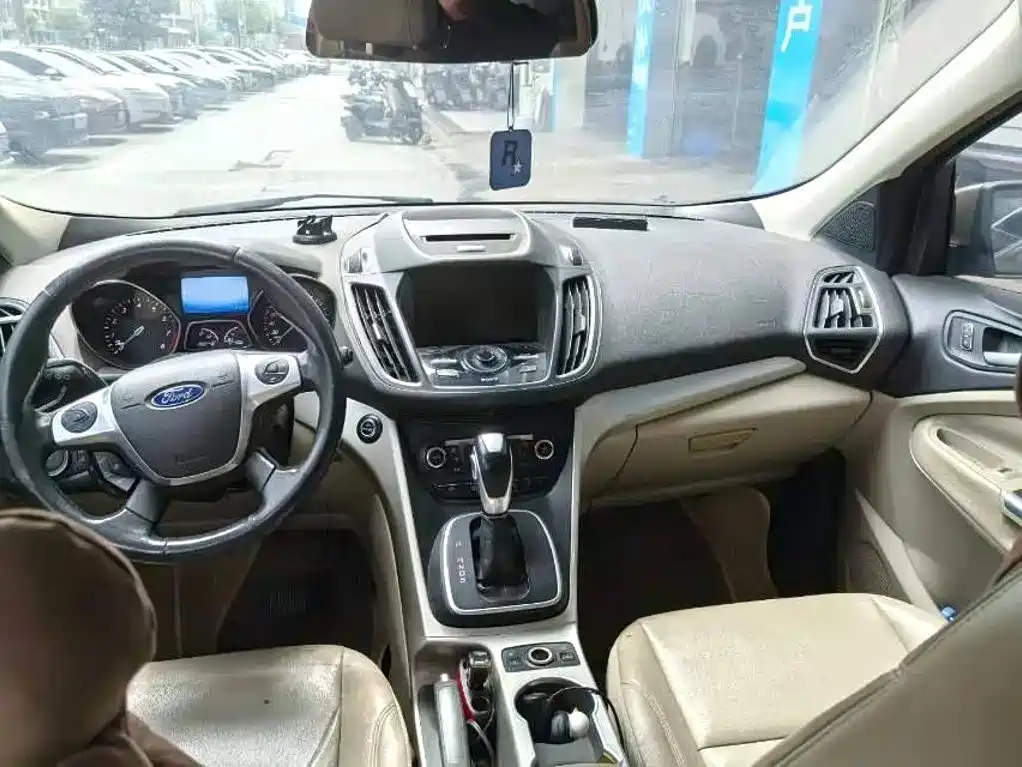 Ford Kuga — миниатюра 4