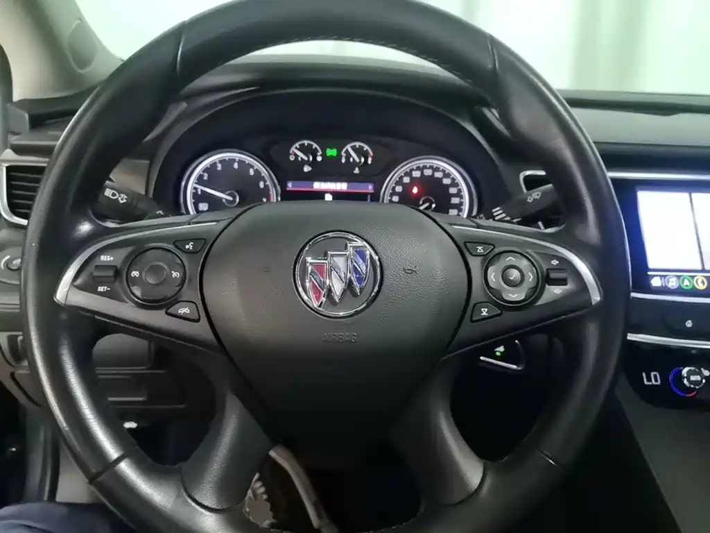Buick LaCrosse — миниатюра 11