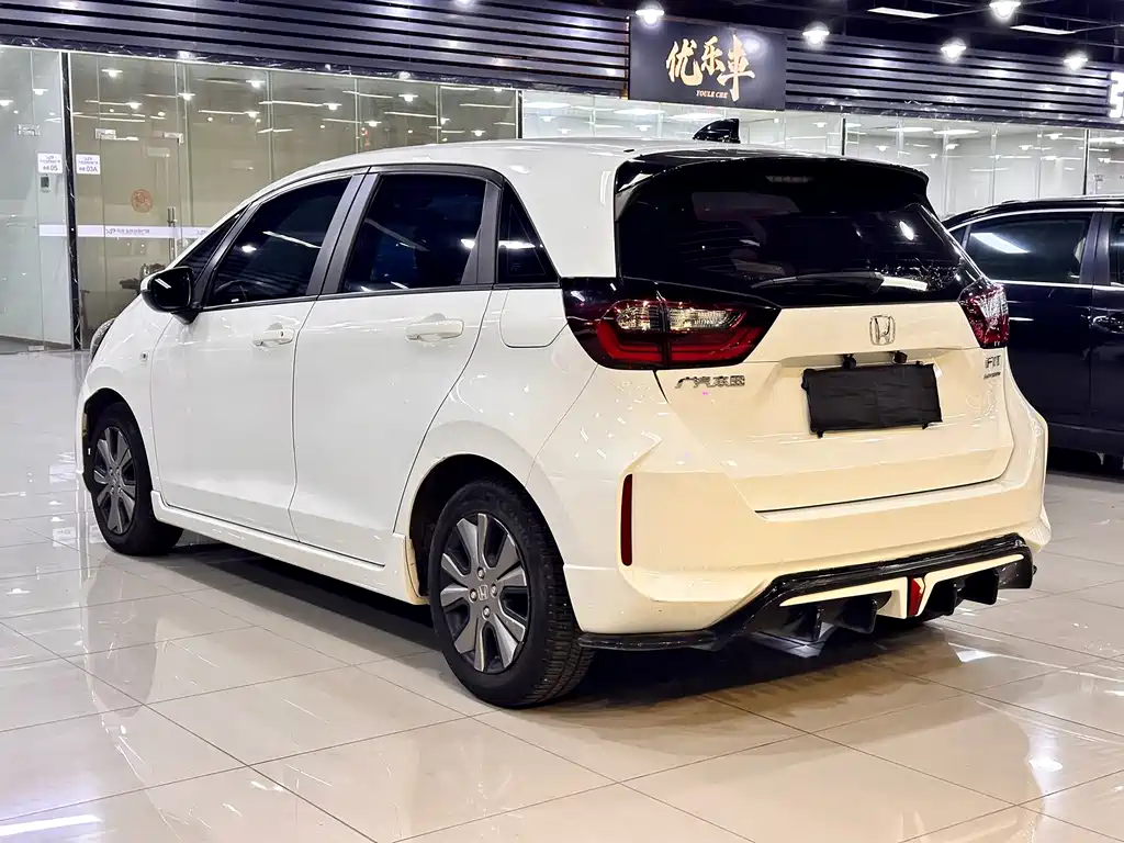 Honda Fit — миниатюра 9