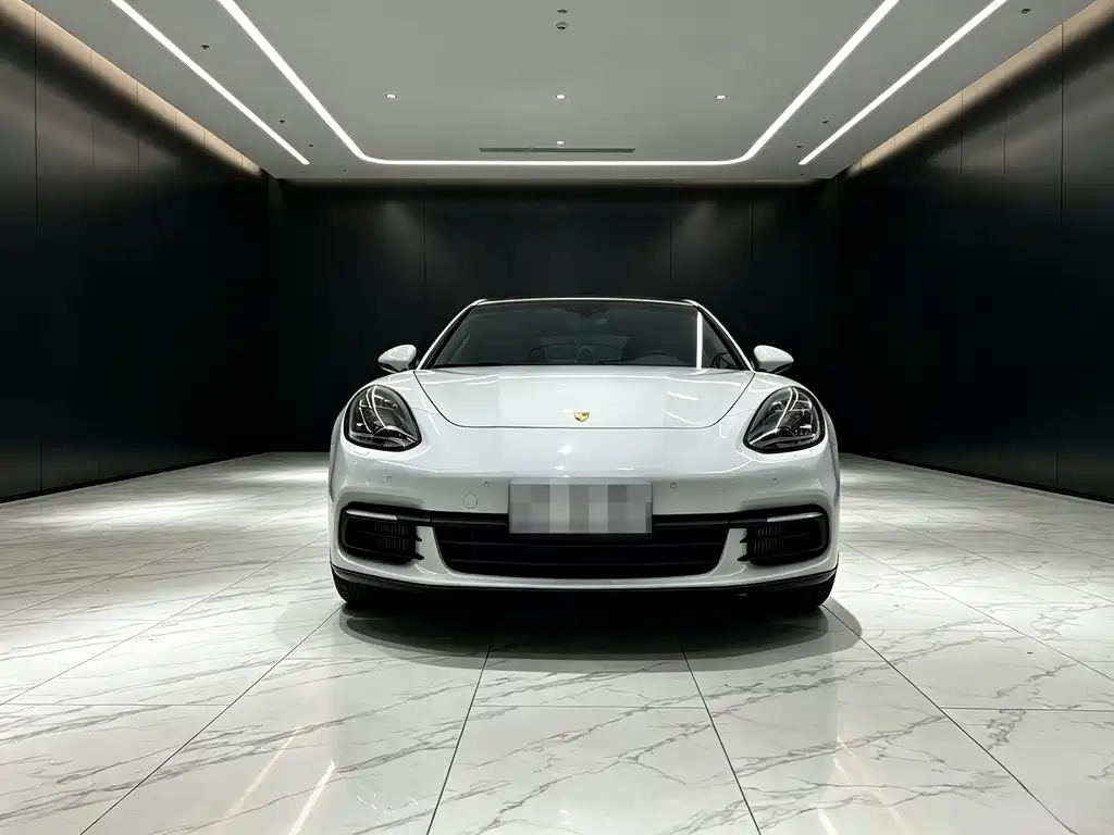 Porsche Panamera — миниатюра 2