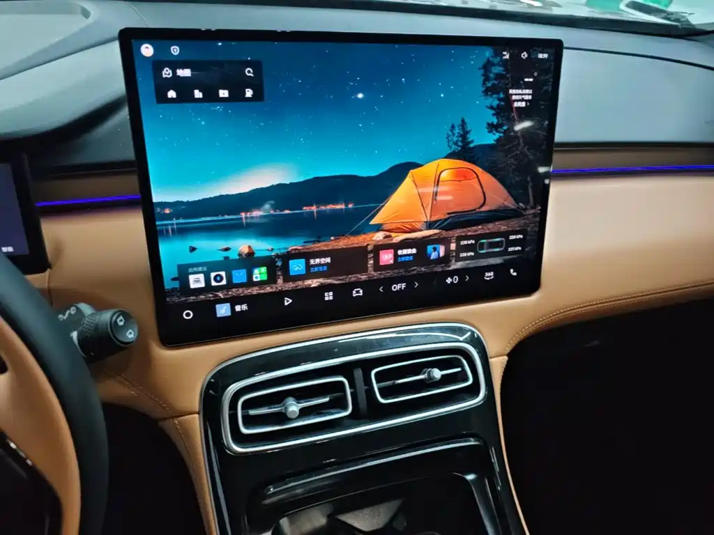Geely Boyue L — миниатюра 13