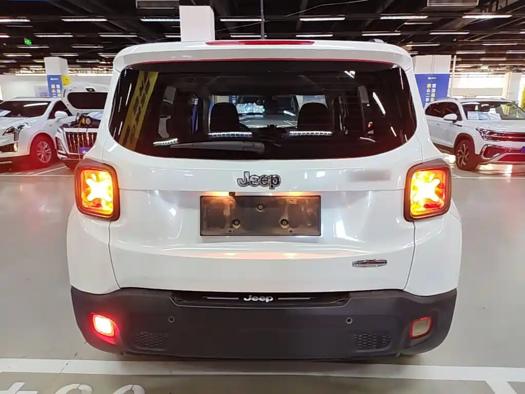 Jeep Renegade — миниатюра 6