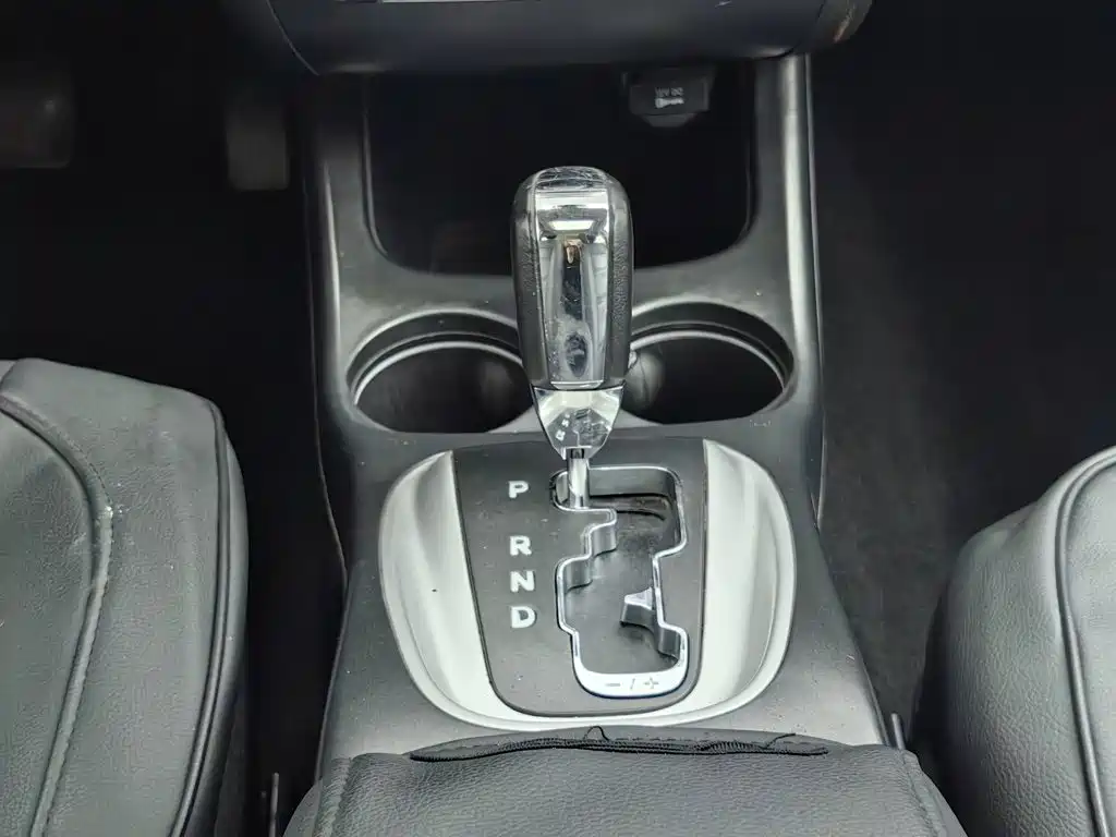 Dodge Journey — миниатюра 13