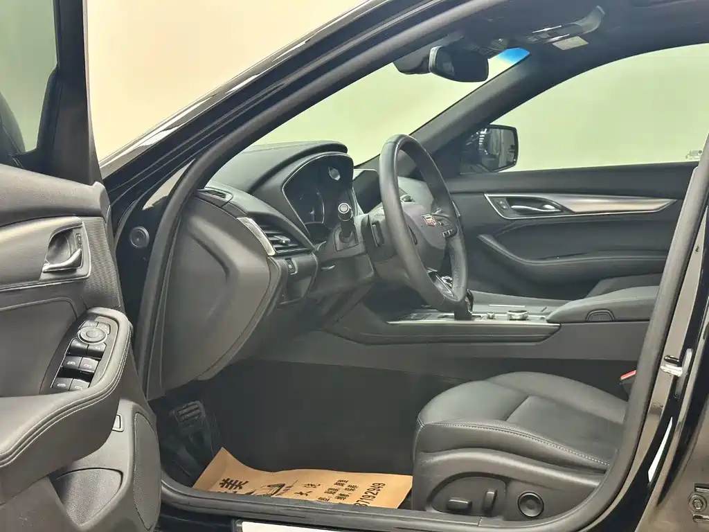 Cadillac CT5 2023 28T Luxury （ Standard ）