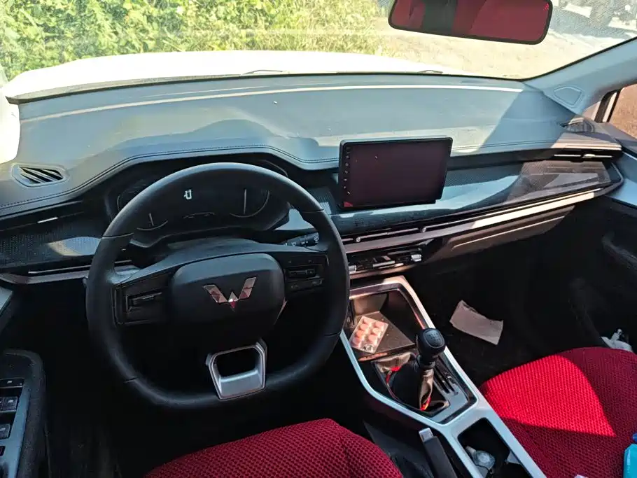 Wuling Jiachen — миниатюра 12
