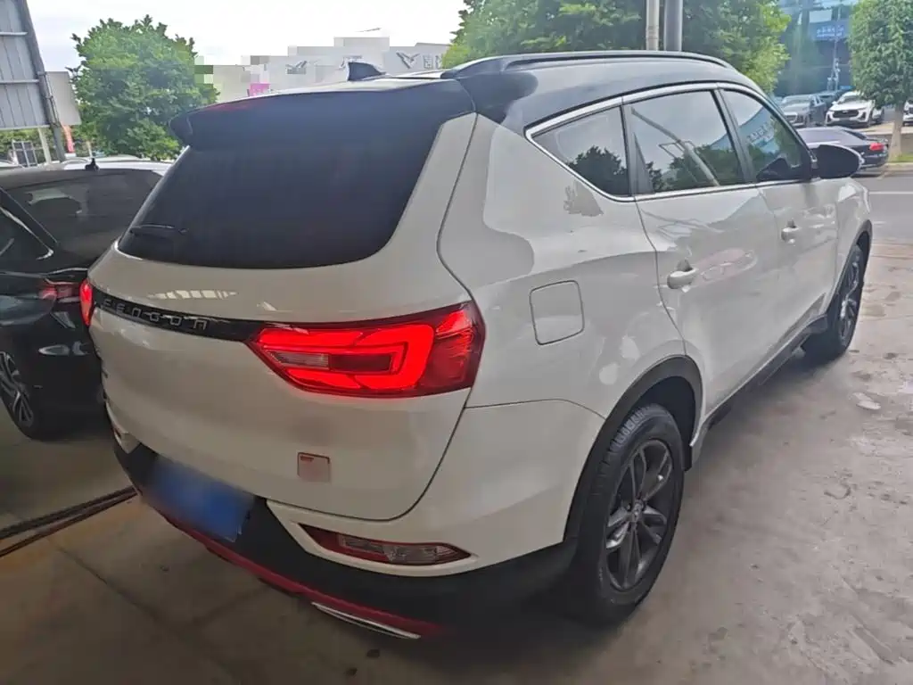 Dongfeng 580 2021 ☆ 1.5T AT Luxury