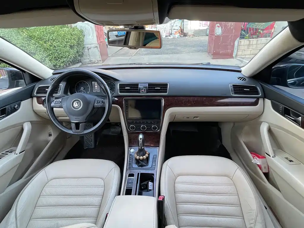 Volkswagen Passat — миниатюра 8