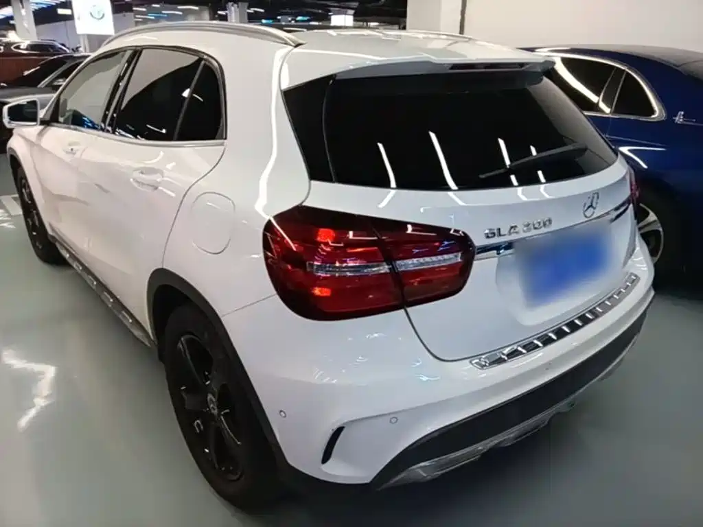 Mercedes-Benz GLA — миниатюра 5