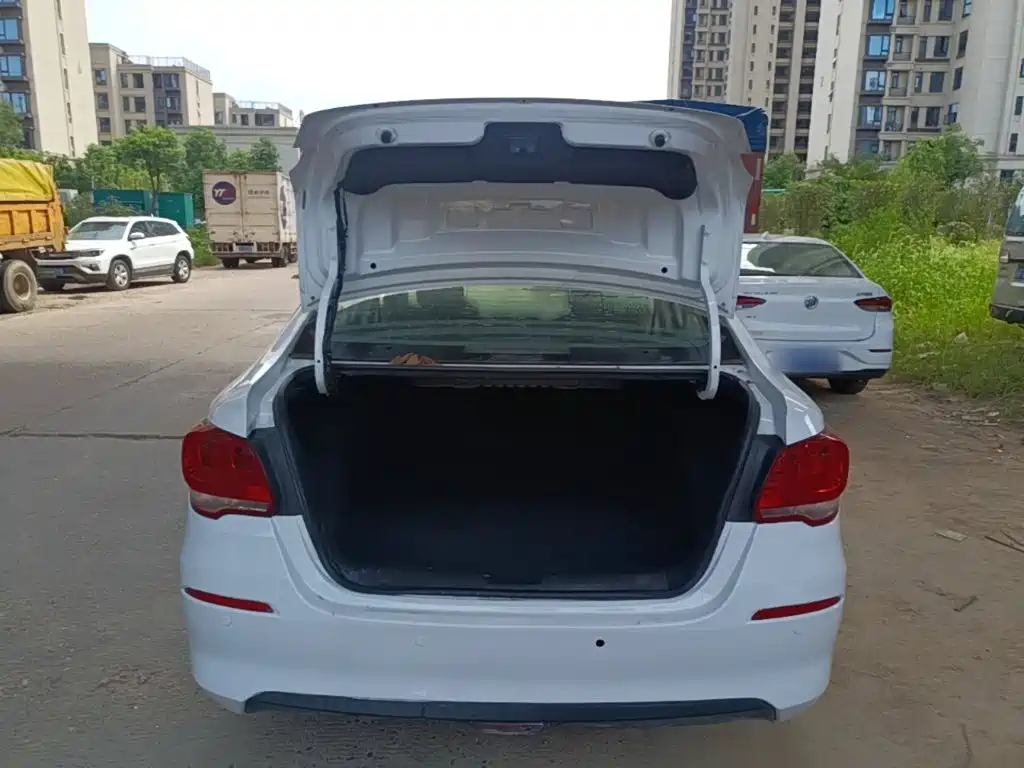 Chevrolet Cavalier — миниатюра 19